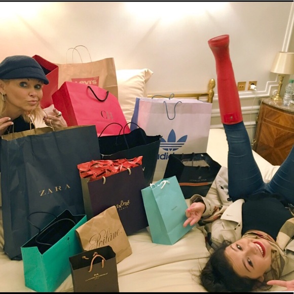 Meet your Posher, Dana & Canion - Picture 2 of 8